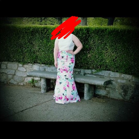 Size 16 floral 2 piece prom dress - Picture 1 of 6